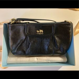 NWT Coach Wristlet - Polished Leather